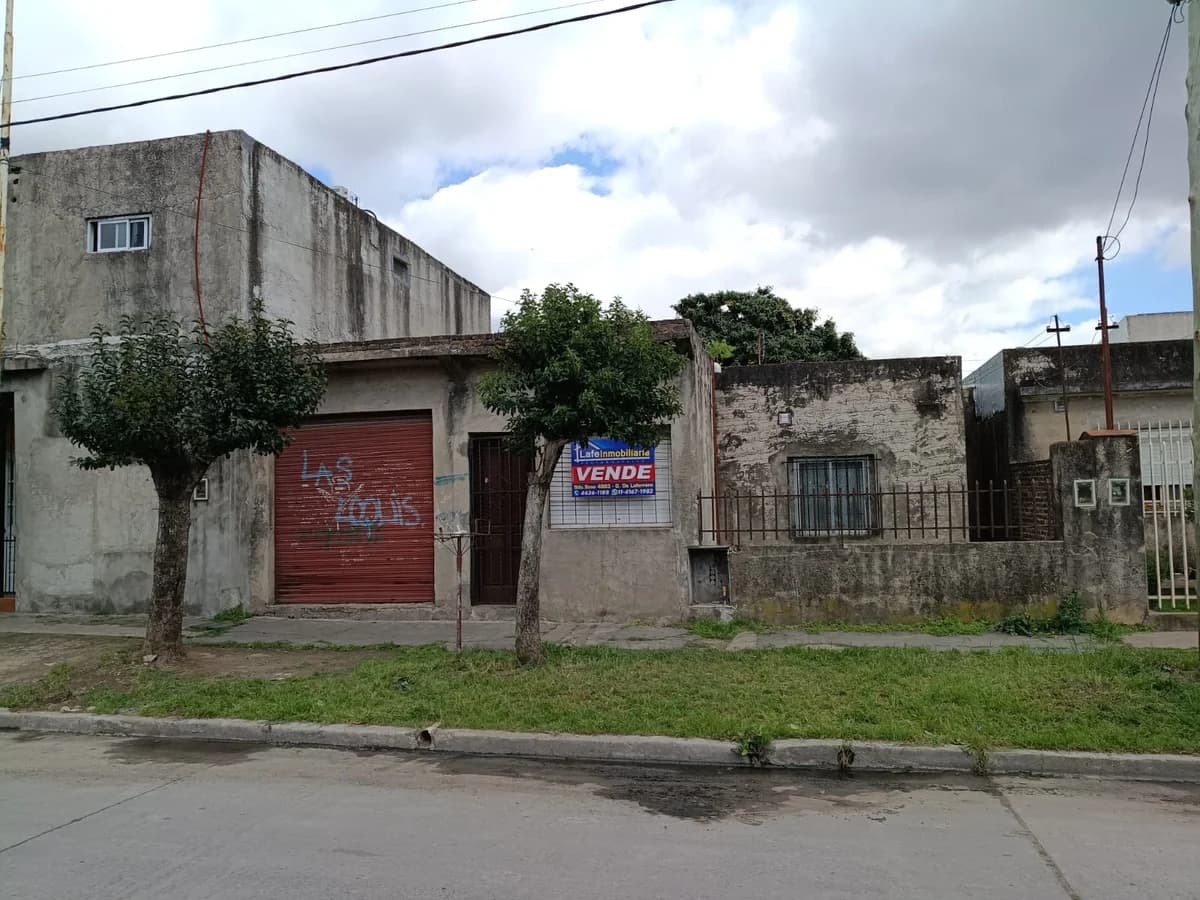 IDEAL INVERSOR ! LOCAL CON VIVIENDA A ACONDICIONAR